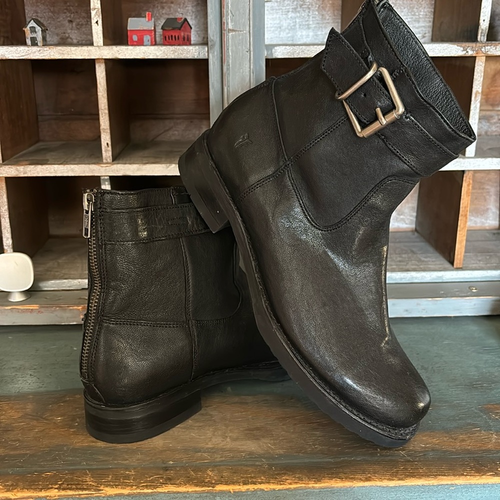 Frye Boots NWOT
